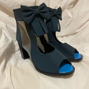 Women’s Sexy Mesh Sandals Size 8.5